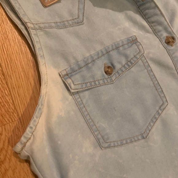 Chambray button up - Picture 2 of 5